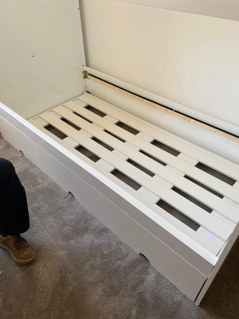 Single Bed Without Mattress