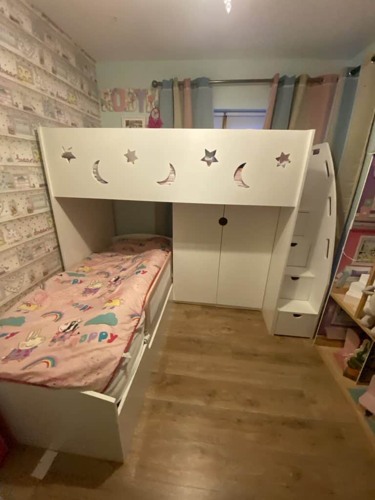 Single bed for girls with stairs for small spaces