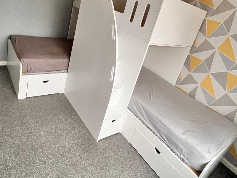 L shaped triple bunk
