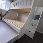 double and single trundle bed close view