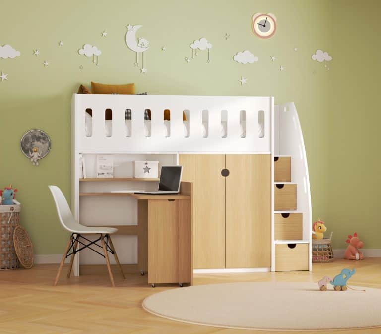 Space-saving Highsleeper with Desk