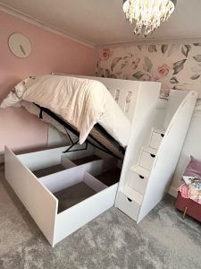 Double bed and bunk