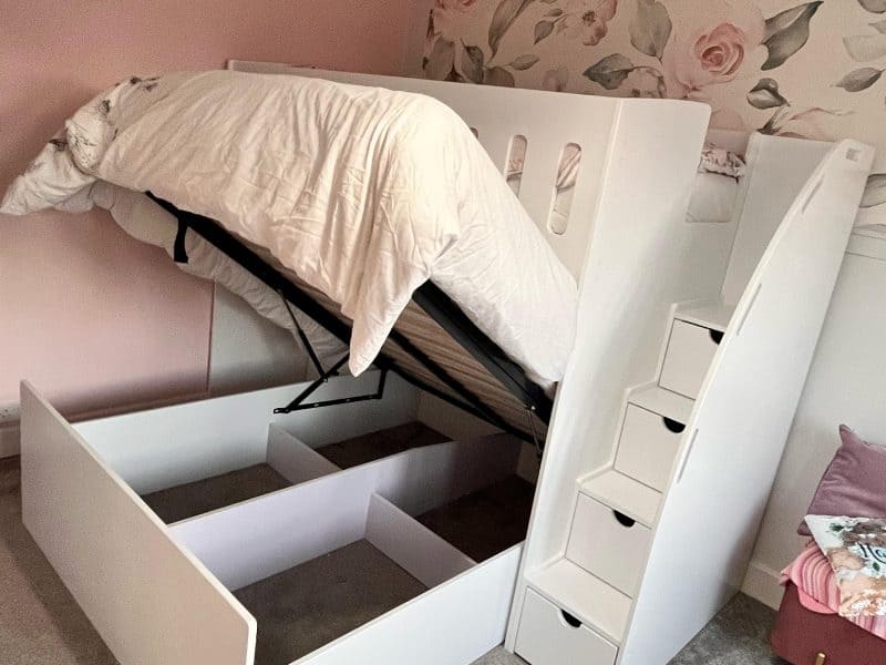 Double bed and bunk